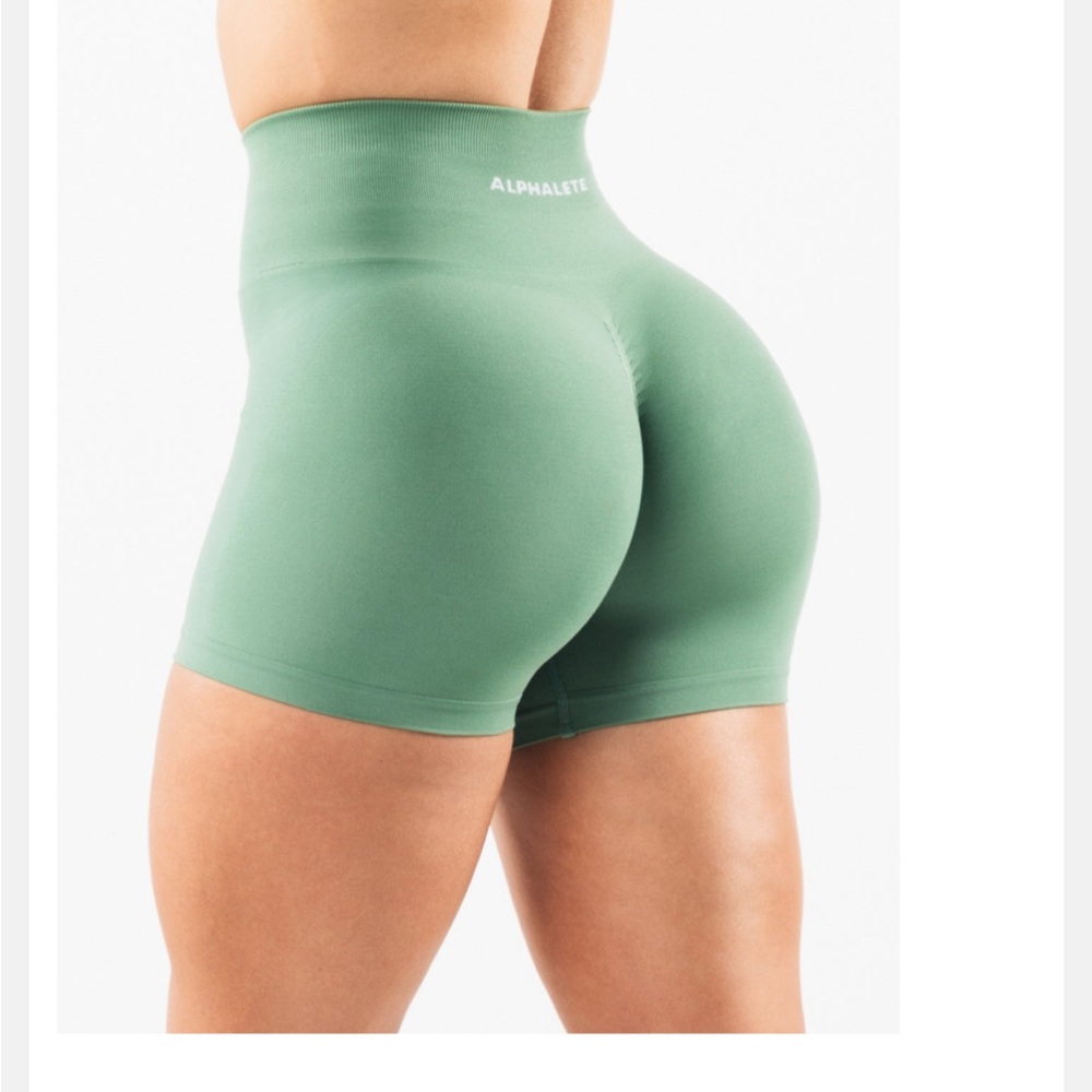NWT alphalete amplify short jade small